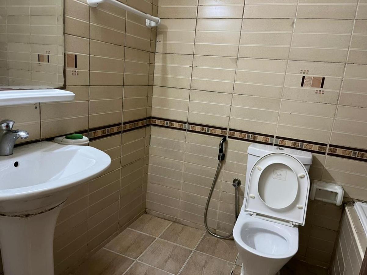 Master Room Attached Bathroom Dubai Exterior foto