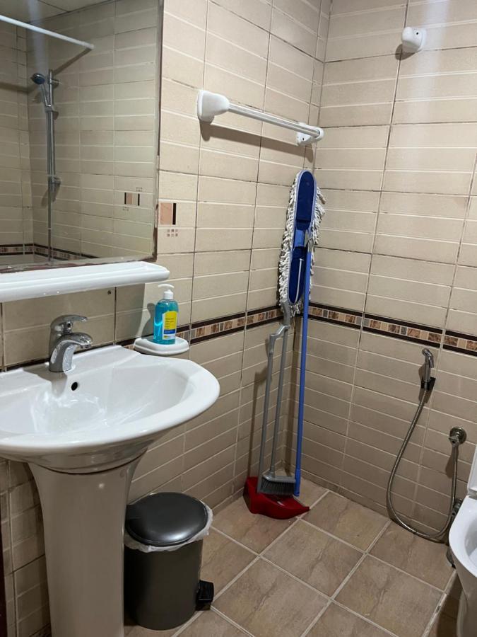 Master Room Attached Bathroom Dubai Exterior foto